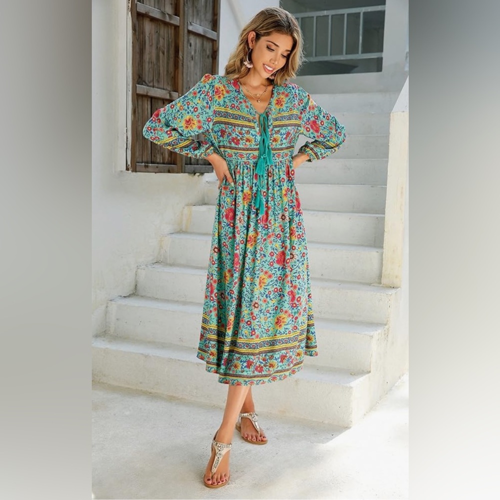 NWT Floral Bohemian maxi Dress in Teal by r.vivimos. Size L